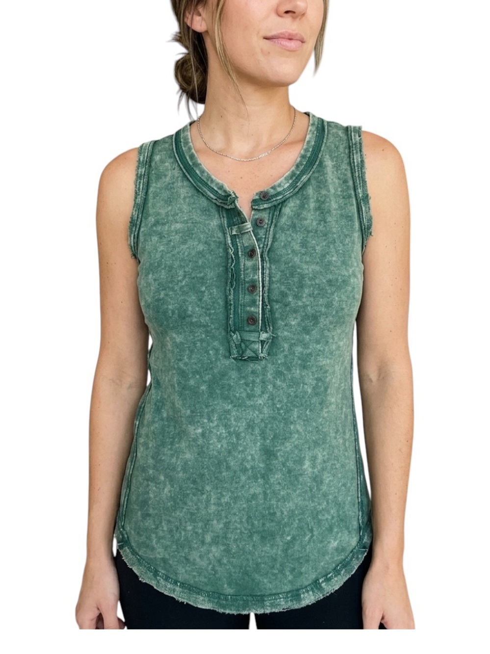 Zenana Women’s Size M Half-Button Sleeveless Henley Top Green 100 % Cotton
